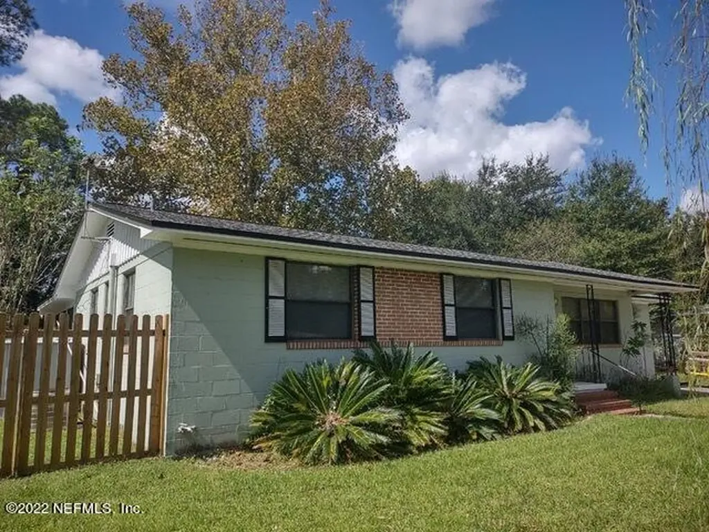 4542 Ish Brant Road W Jacksonville FL 32210