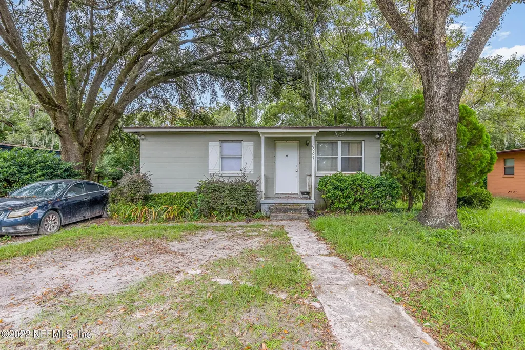 6907 W Virginia Avenue Jacksonville FL 32209