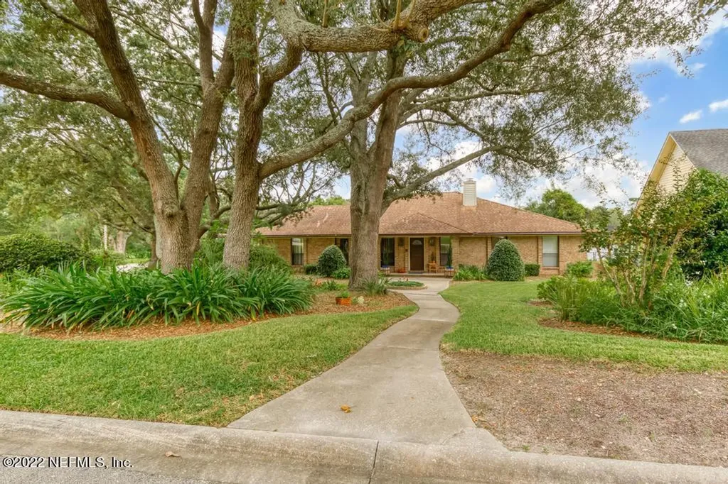 8642 Royalwood Drive Jacksonville FL 32256