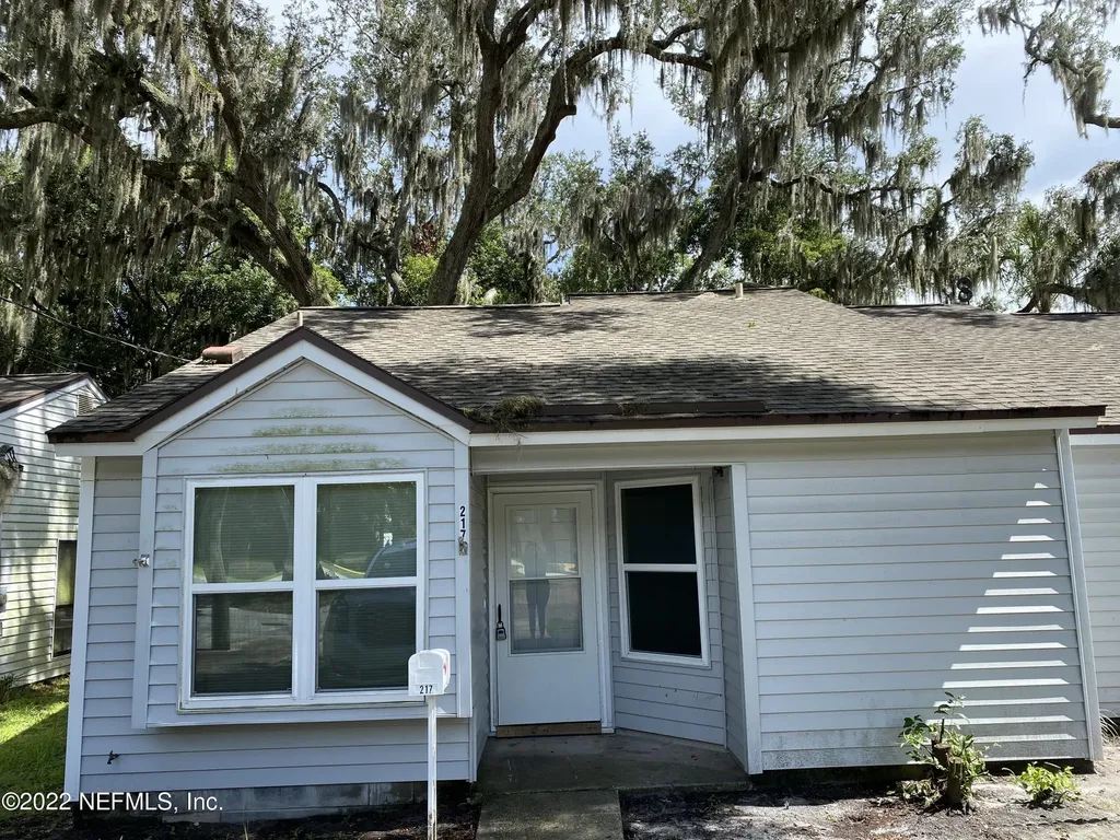 217 Ferris Street Green Cove Springs FL 32043