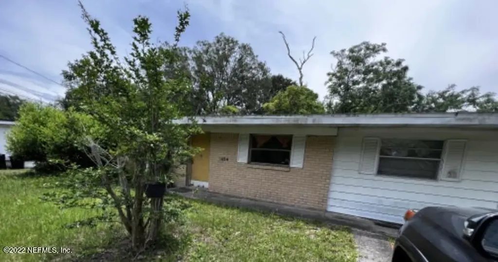 7434 Legrande Street S Jacksonville FL 32244