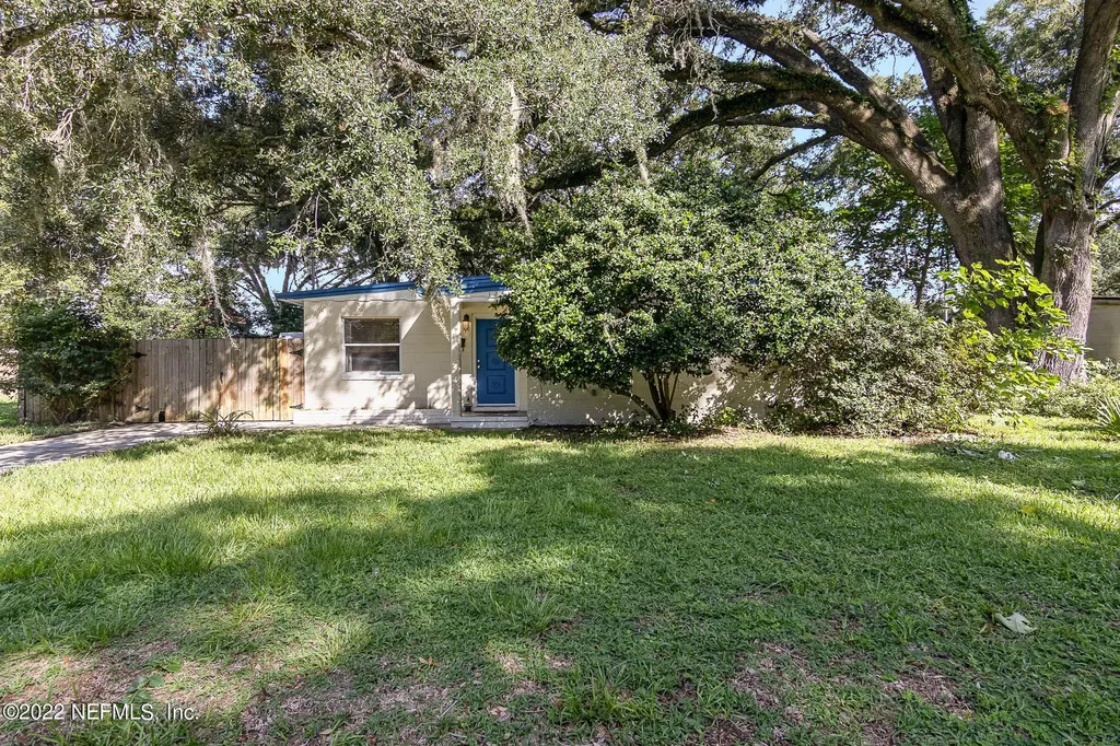 1248 King Arthur Road Jacksonville FL 32211