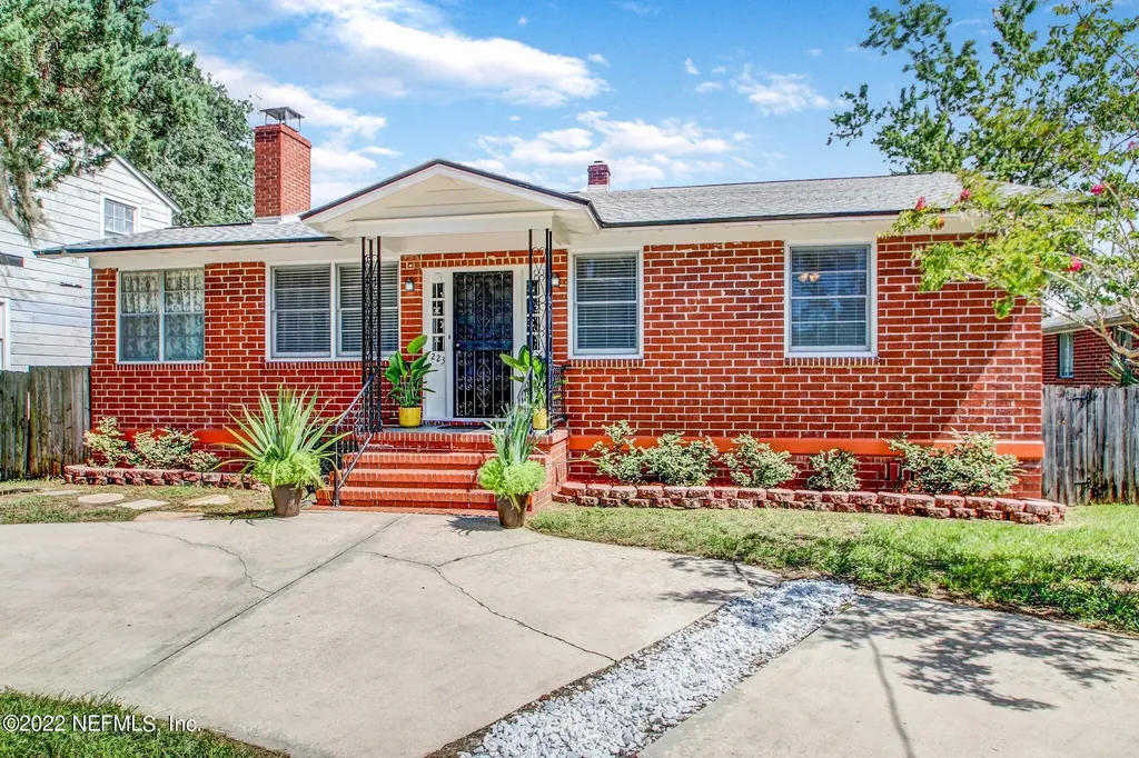 223 W 67th Street Jacksonville FL 32208