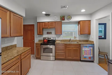 7252 San Carlos Road Jacksonville FL 32217