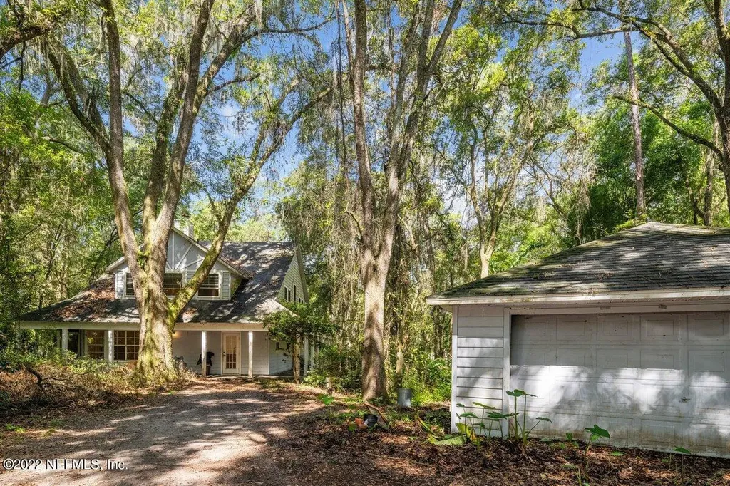 5002 NE 220th Terrace Earleton FL 32631