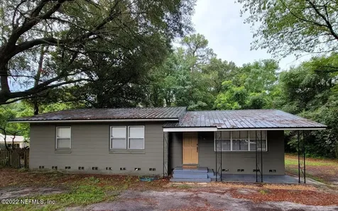 390 Alabama Avenue Palatka FL 32177