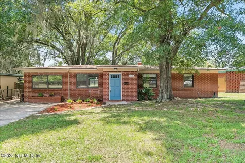 5876 Lake Lucina Drive S Jacksonville FL 32211