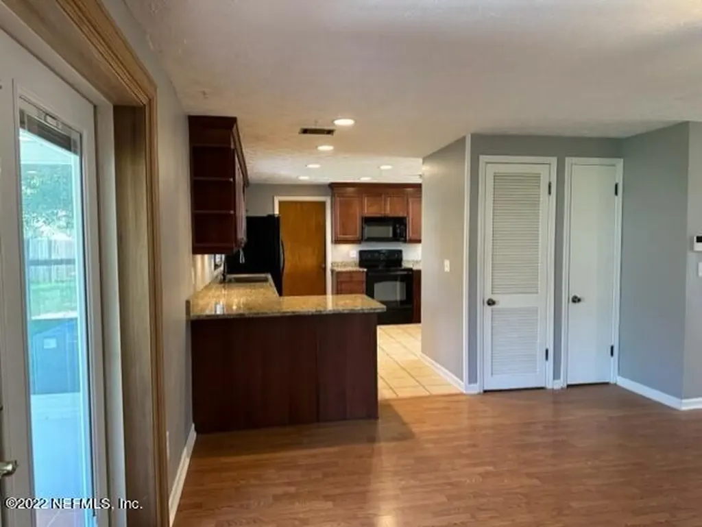 8445 Ruckman Avenue Jacksonville FL 32221
