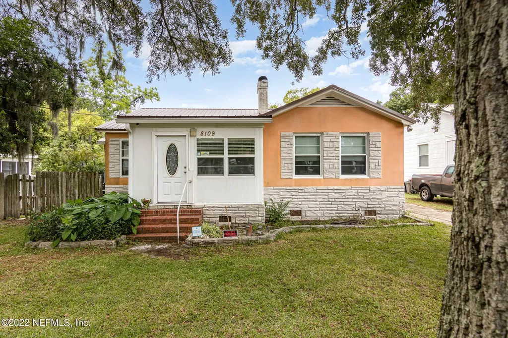 8109 Oakwood Street Jacksonville FL 32208