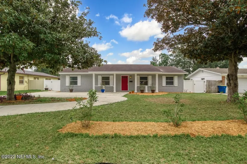8267 Lone Star Road Jacksonville FL 32211