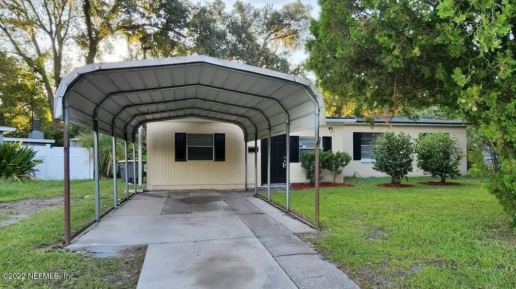 3423 Inwood Circle W Jacksonville FL 32207