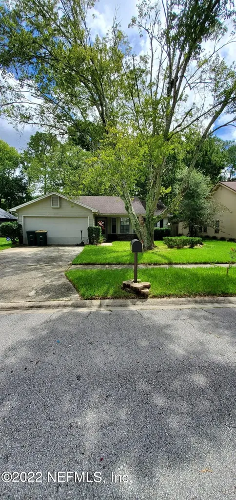 11555 Sweetwater Oaks Drive W Jacksonville FL 32223