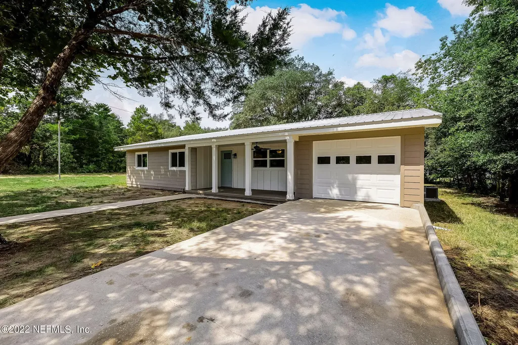 159 Oakcrest Drive Interlachen FL 32148
