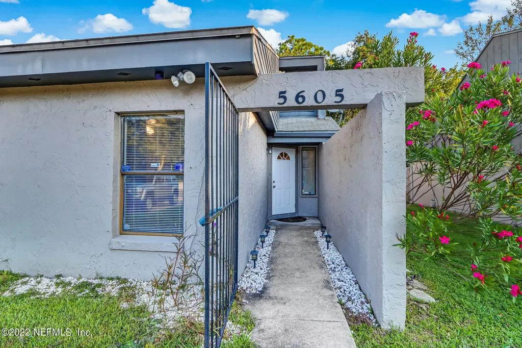 5605 Colony Pine Circle N Jacksonville FL 32244