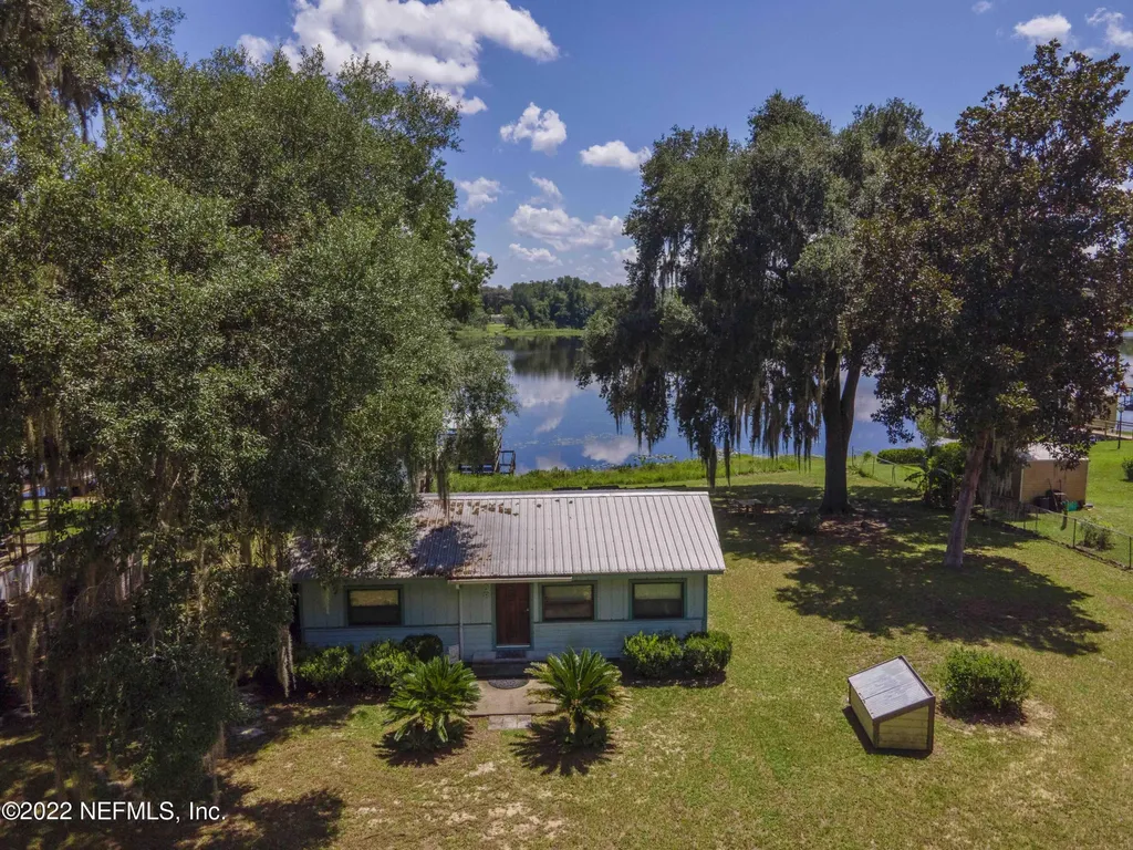 808 Lake Shore Terrace Interlachen FL 32148