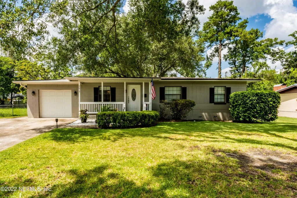 4615 Burgundy Road N Jacksonville FL 32210