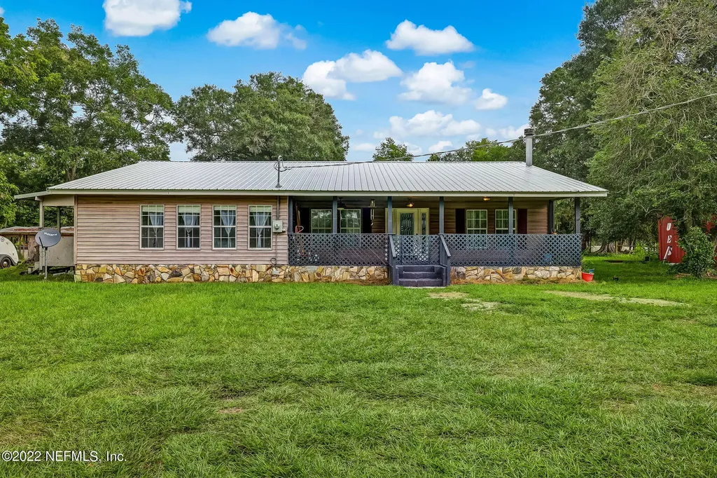 2011 NW 251st Street Lawtey FL 32058