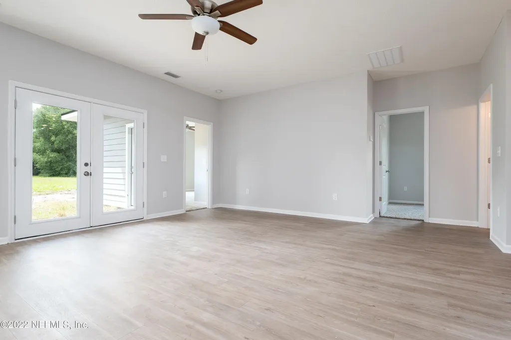 5295 Louis Lane Middleburg FL 32068