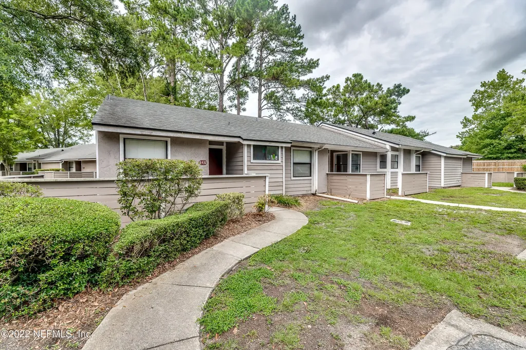 8428 Long Meadow Circle N Jacksonville FL 32244