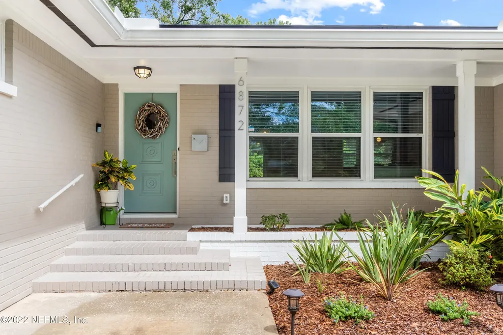 6872 San Sabastian Avenue Jacksonville FL 32217