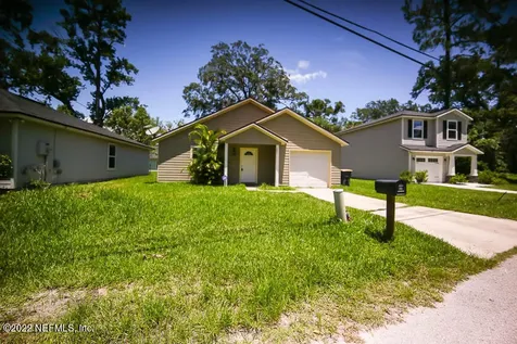 2401 Jerusalem Street Jacksonville FL 32207