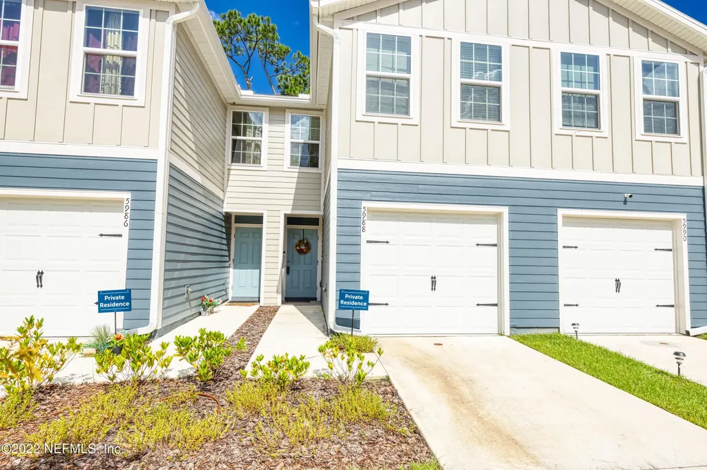 5988 Creekside Crossing Drive Jacksonville FL 32210