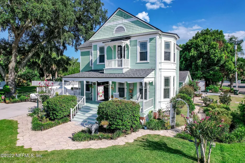 627 Spring Street Green Cove Springs FL 32043
