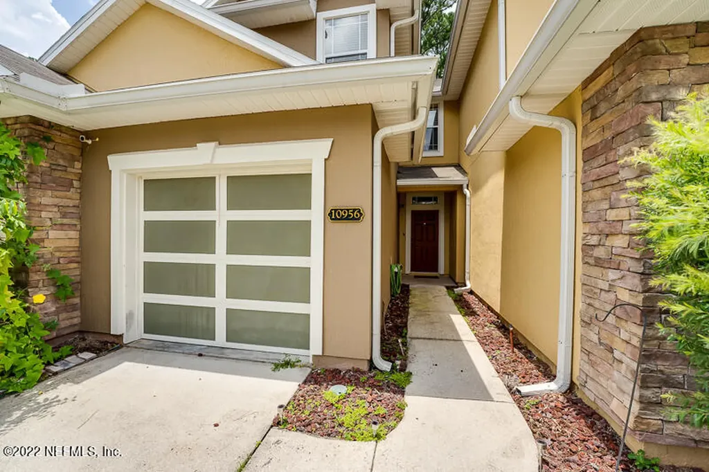 10956 Hidden Haven Court Jacksonville FL 32218