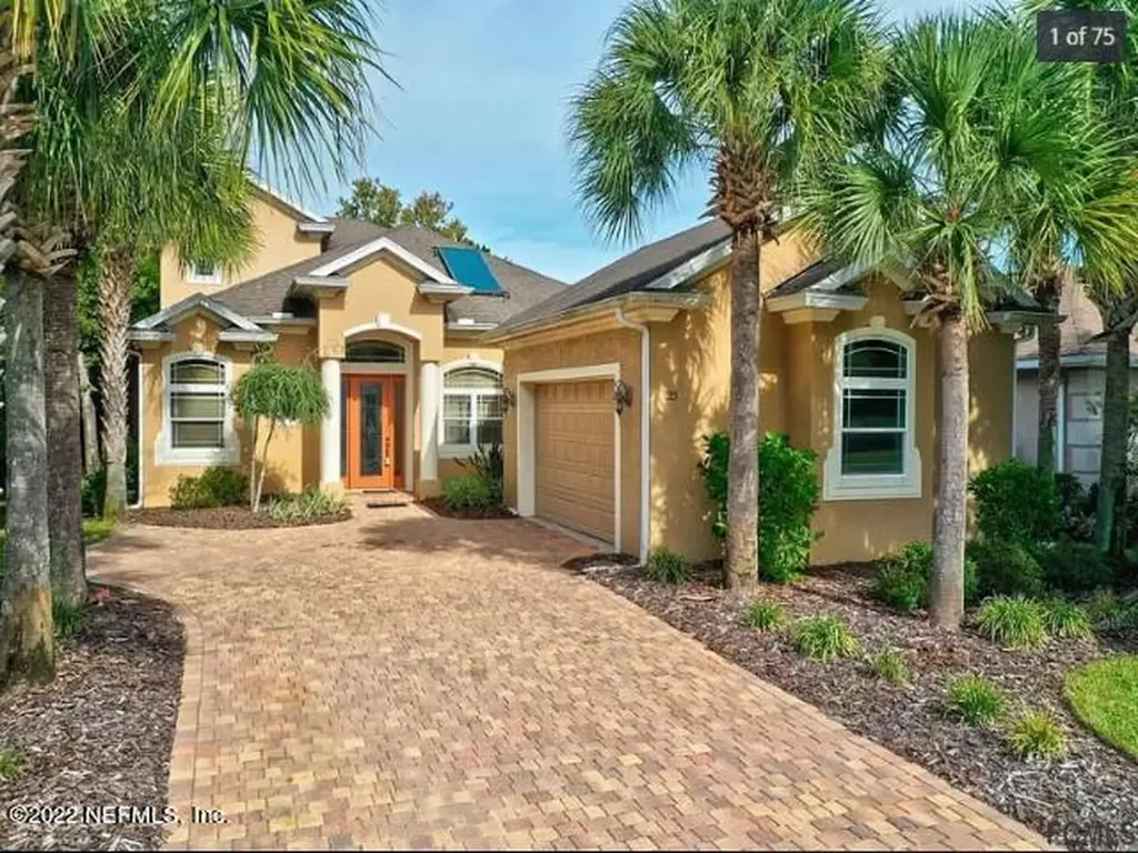 25 Emerald Lake Court Palm Coast FL 32137
