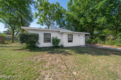 9842 Eve Drive N Jacksonville FL 32246