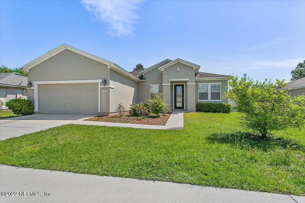 1513 Summit Oaks Drive W Jacksonville FL 32221