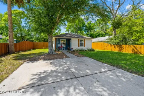 1610 Francis Avenue Atlantic Beach FL 32233