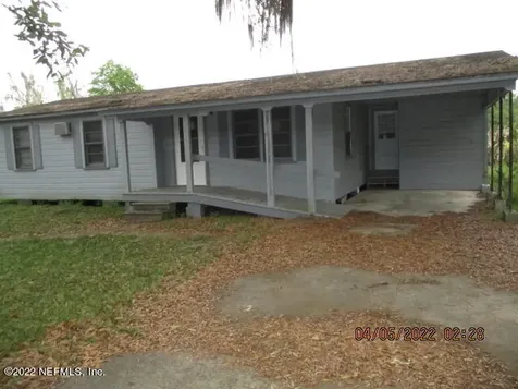 16833 NE Us Highway 301 Waldo FL 32694