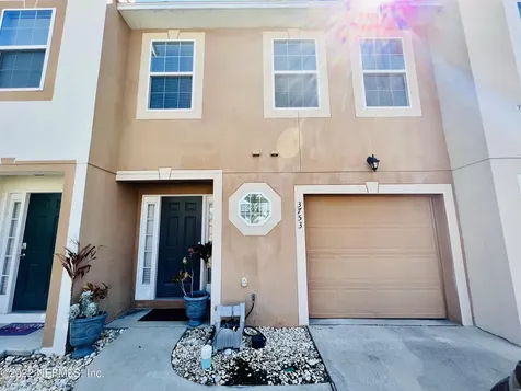 3753 Verde Gardens Circle Jacksonville FL 32218