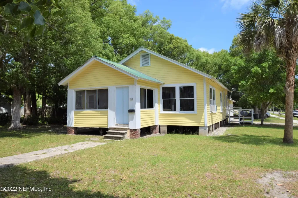 302 Palmetto Avenue Crescent City FL 32112