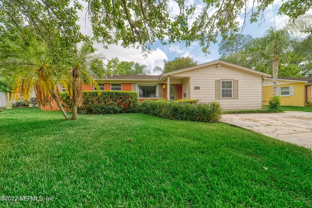 5642 Fargo Drive N Jacksonville FL 32207