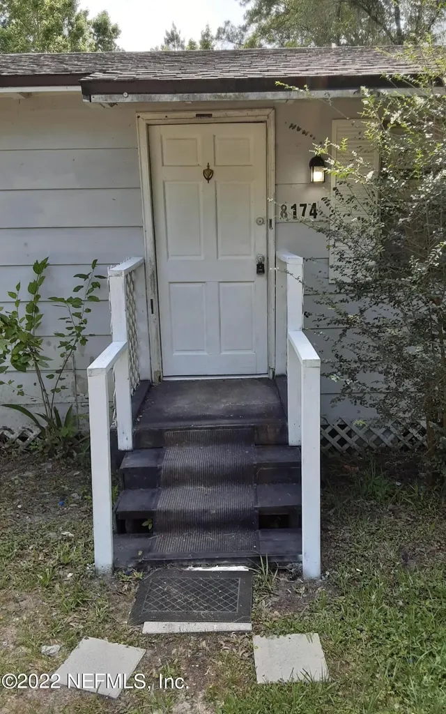 8174 Waxwing Avenue Jacksonville FL 32219