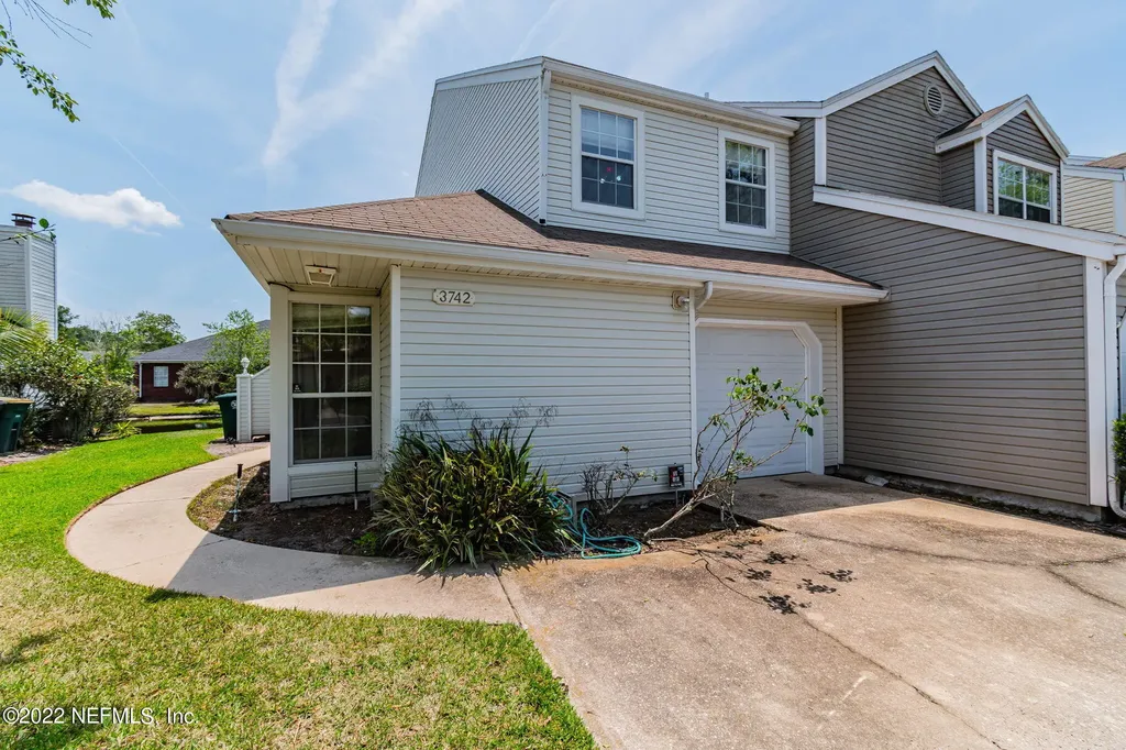 3742 Moorings Lane Jacksonville FL 32257