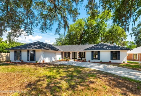 1876 Christopher Point Road N Jacksonville FL 32217