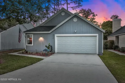 8052 Coatbridge Lane N Jacksonville FL 32244
