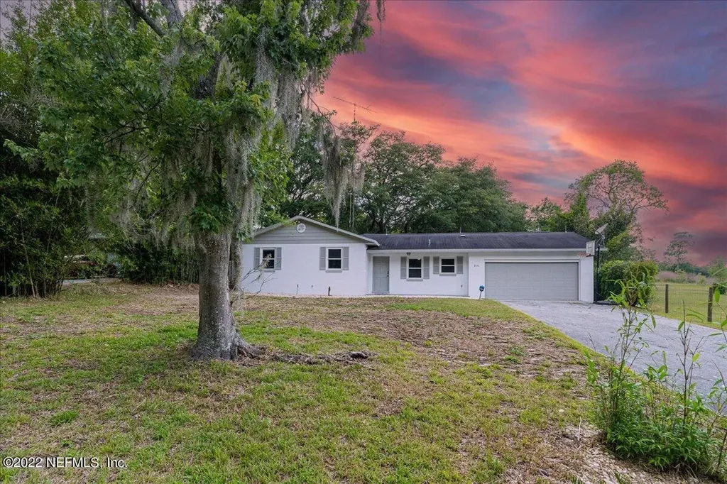 216 E Country Club Drive Williston FL 32696