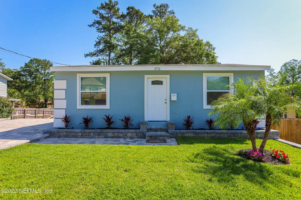 1711 Red Bay Court Jacksonville FL 32211