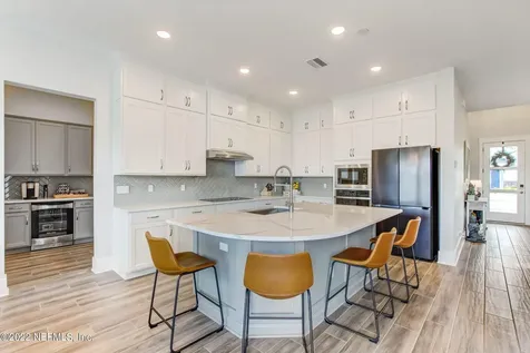 9814 Invention Lane Jacksonville FL 32256