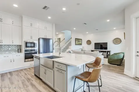 9814 Invention Lane Jacksonville FL 32256
