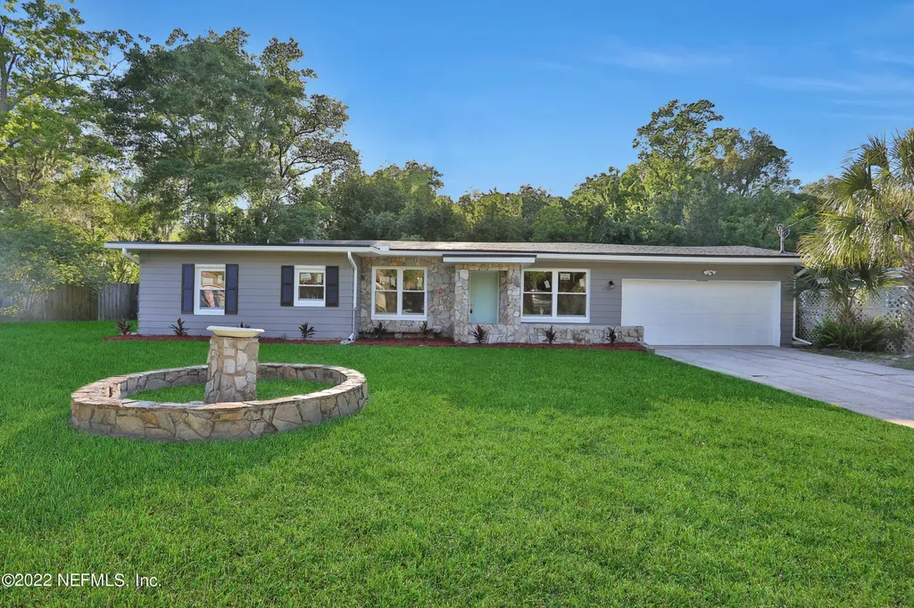 1702 Hazelhurst Drive Jacksonville FL 32216