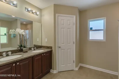 7399 Westland Oaks Drive Jacksonville FL 32244
