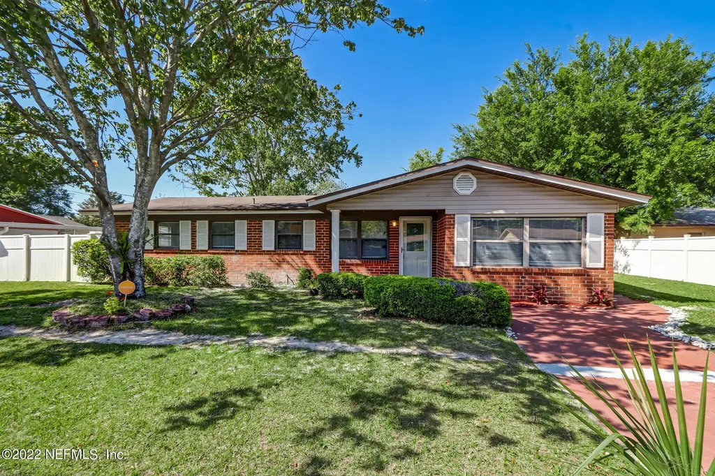 1127 Easy Street Jacksonville FL 32218