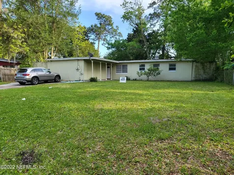 6820 Cherbourg Avenue N Jacksonville FL 32205