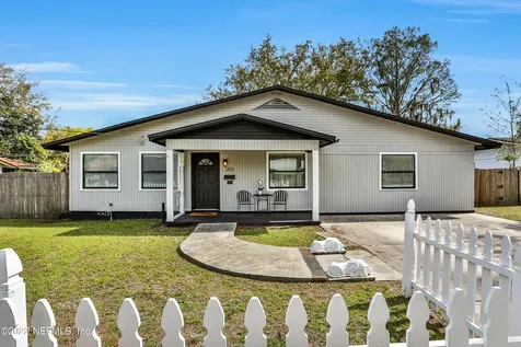 203 Park Street Green Cove Springs FL 32043