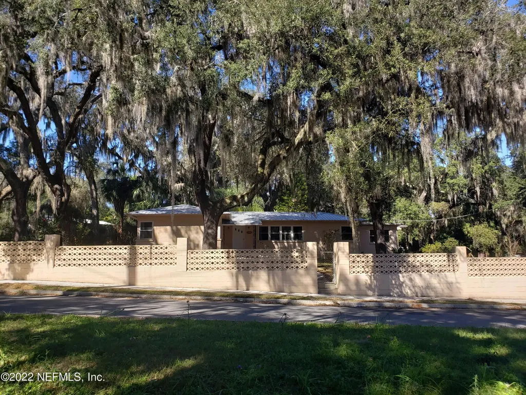 1202 Kirby Street Palatka FL 32177